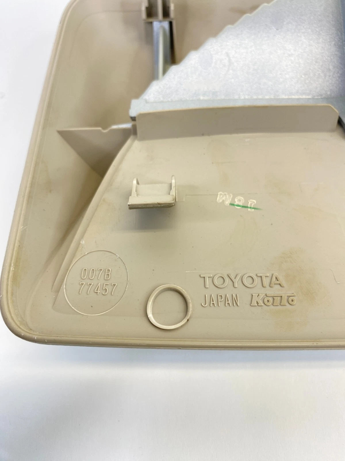 2002 2003 LEXUS ES300 SEDAN THIRD BRAKE LIGHT HIGH MOUNTED STOP LAMP OEM