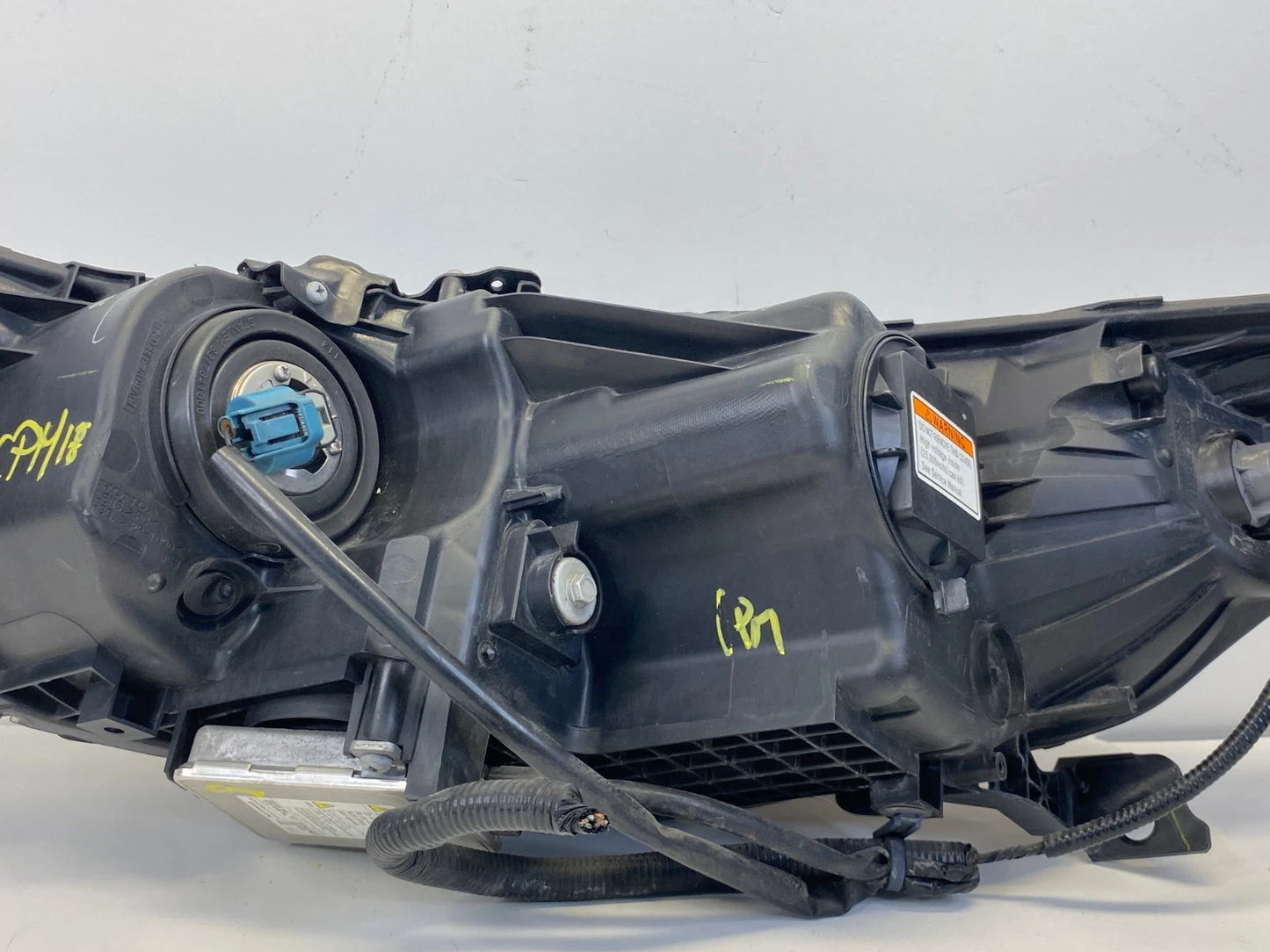 2009-2014 ACURA TSX RIGHT PASSENGER SIDE HEADLIGHT HEADLAMP ASSEMBLY OEM FACTORY