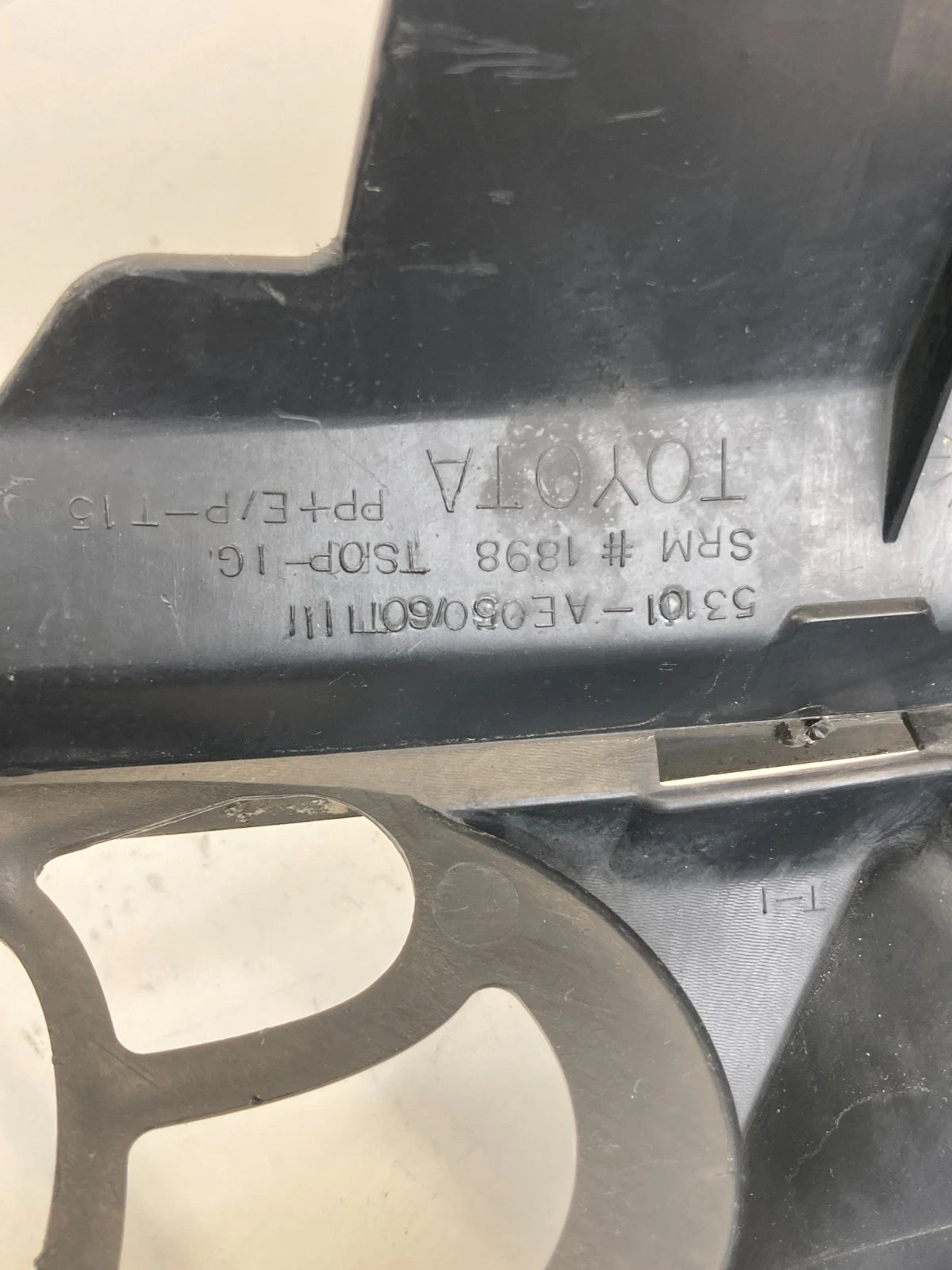 2006-2010 TOYOTA SIENNA FRONT RADIATOR GRILLE 53101-AE050 OEM