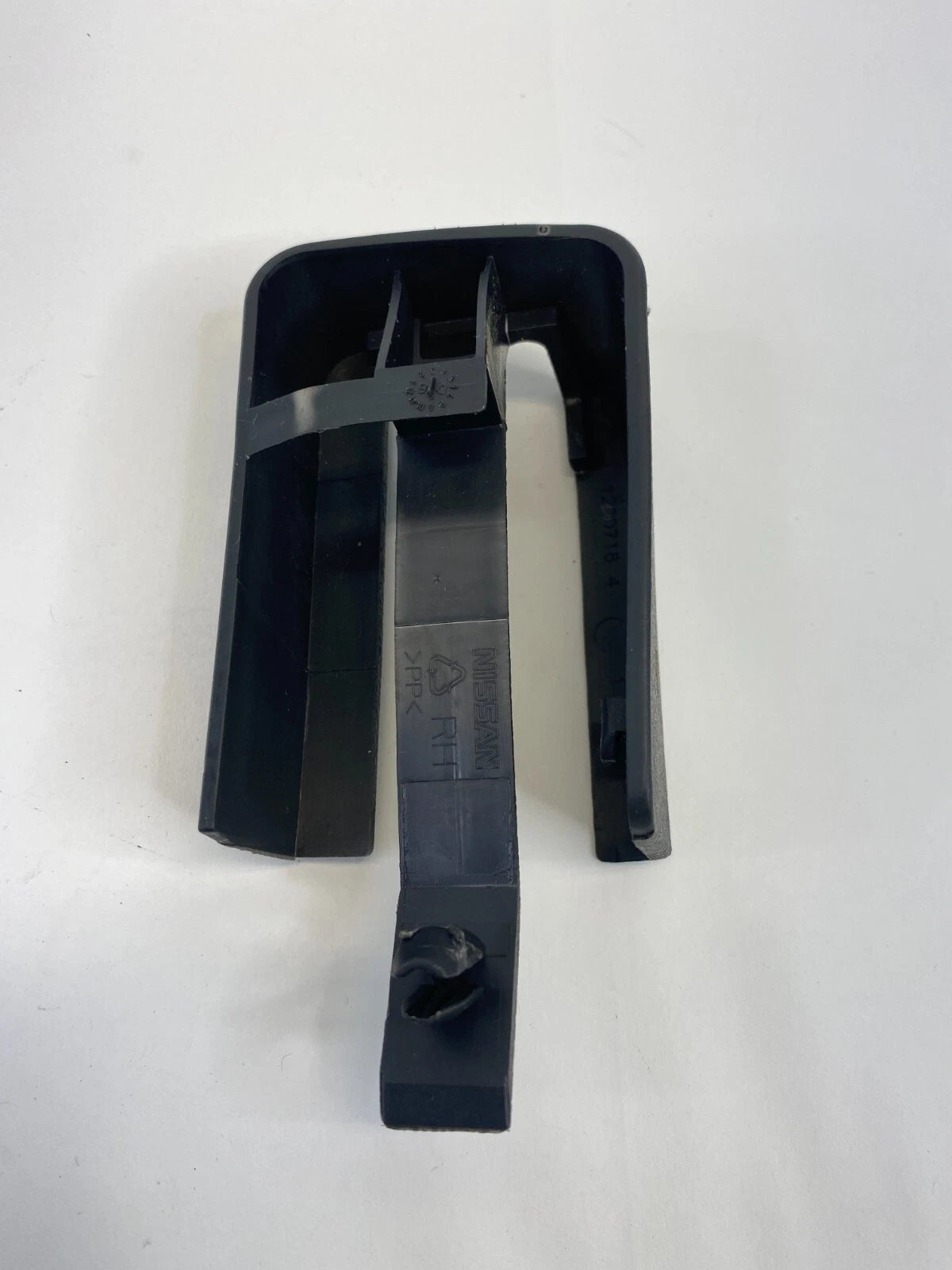 07-12 NISSAN ALTIMA RIGHT PASSENGER SIDE SEAT TRACK RAIL END COVER CAP TRIM OEM