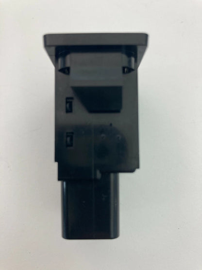 2003-2008 TOYOTA MATRIX REAR TRUNK LID RELEASE OPEN GLASS SWITCH BUTTON 153693