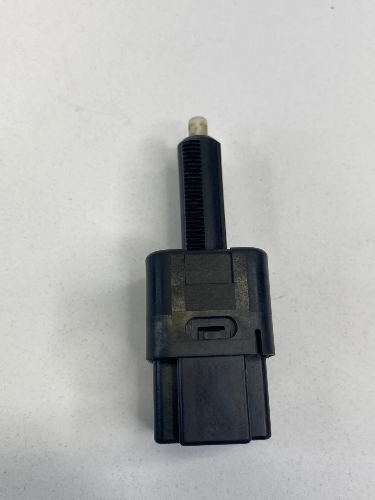 2003 2004 INFINITI G35 BRAKE PEDAL STOP LIGHT LAMP SENSOR SWITCH OEM