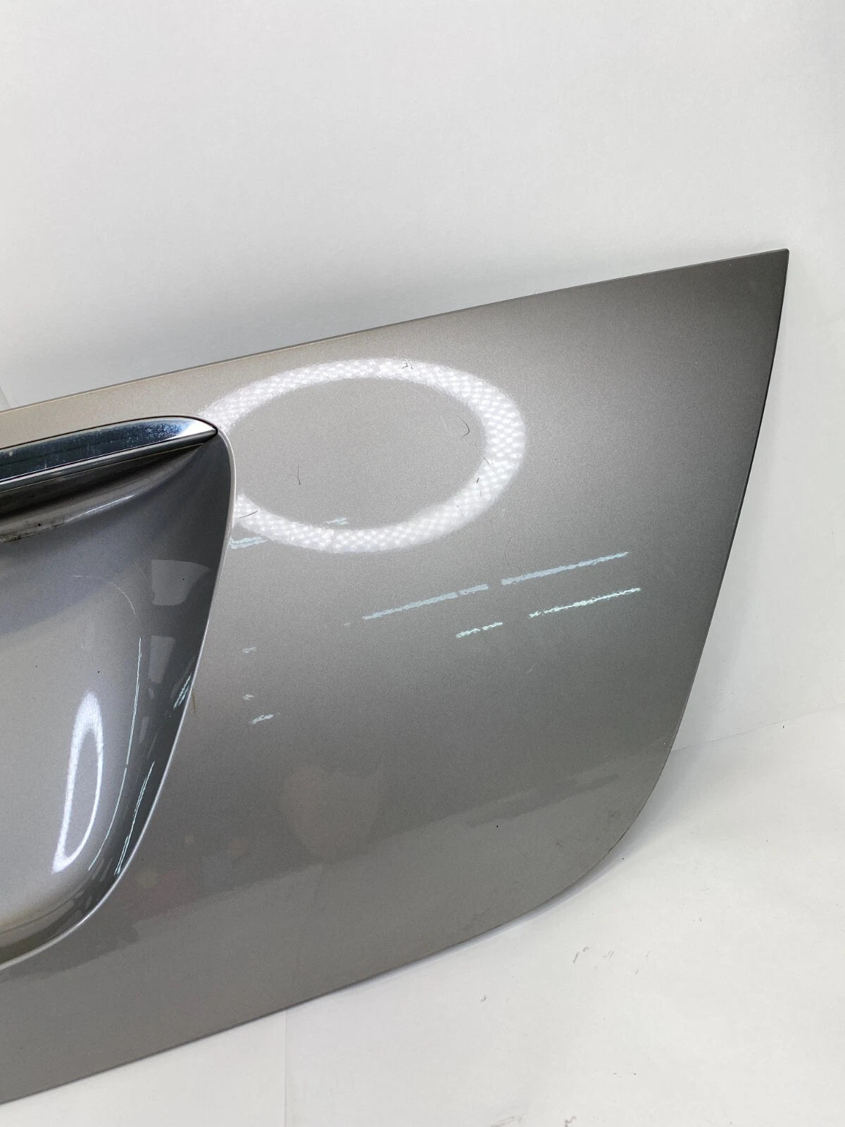 03-06 MERCEDES-BENZ E320 TRUNK LID TAILGATE LICENSE PLATE TRIM A2117500337 OEM