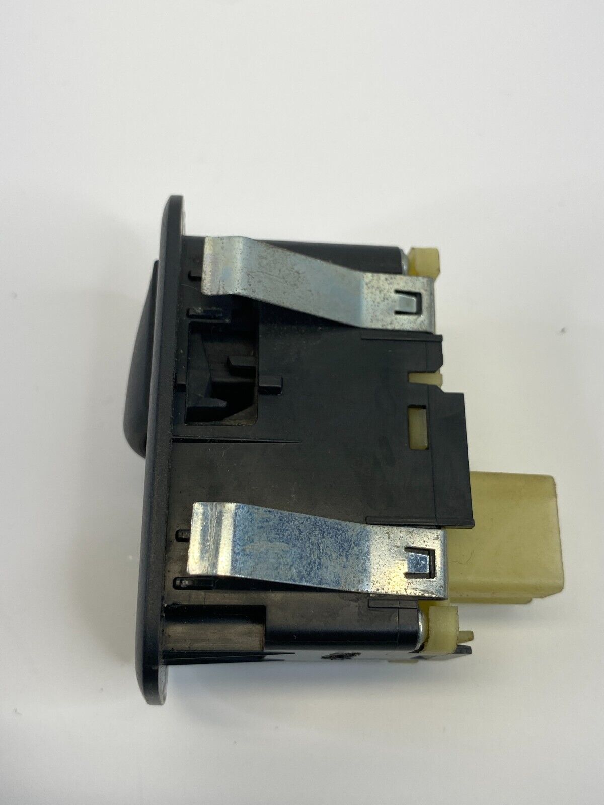 2009-2014 VW Routan Rear Right Sliding Door Power Window Switch 68020400AC OEM