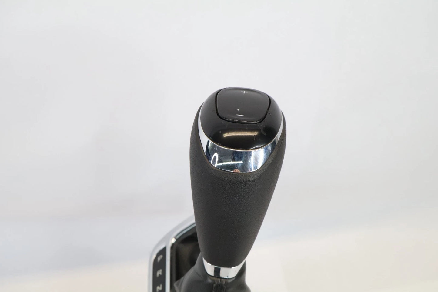 2016-2018 CHEVROLET CRUZE AUTOMATIC TRANSMISSION FLOOR GEAR SHIFTER LEVER HANDLE