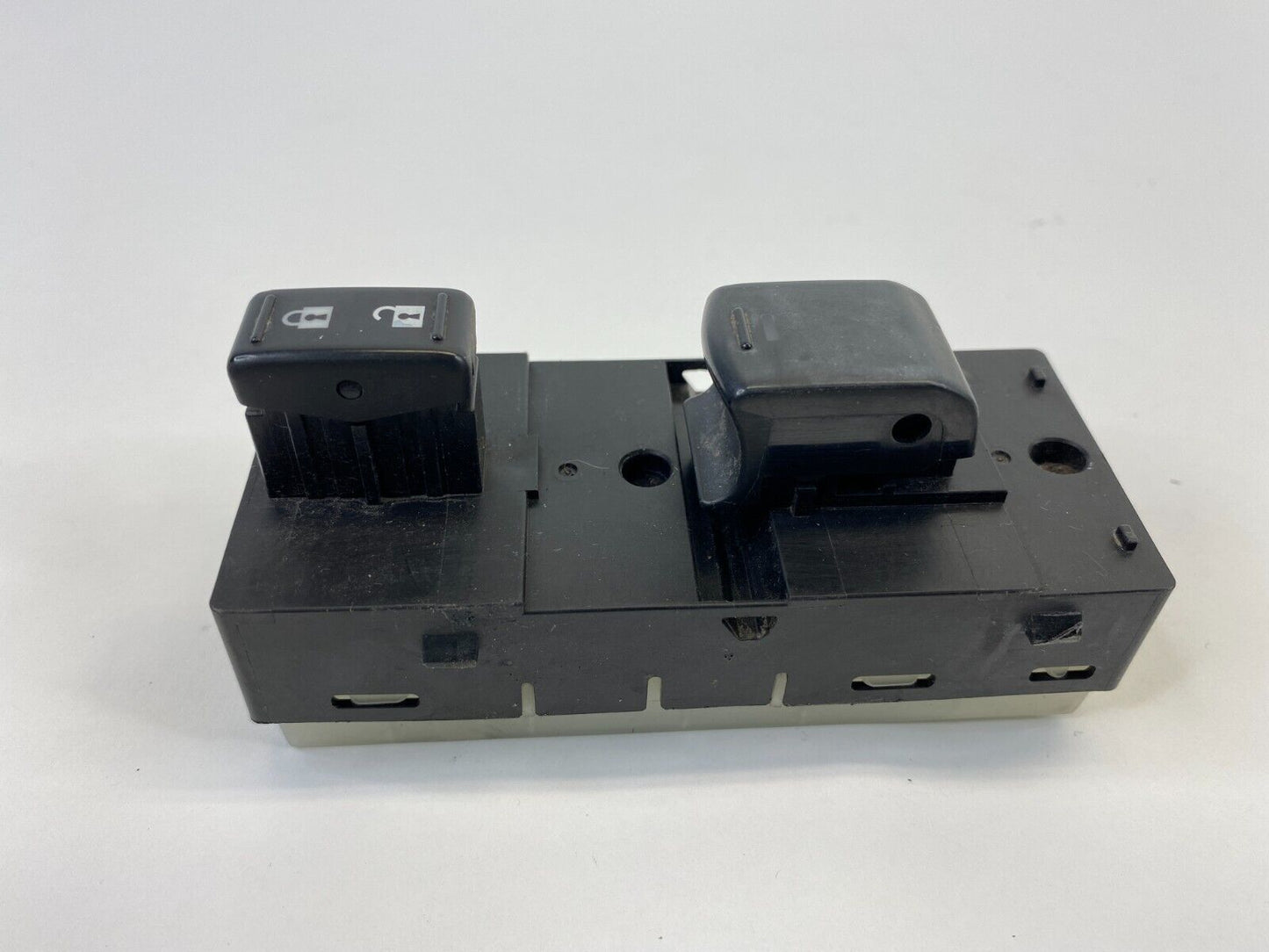 07-13 Nissan Altima Front Right Passenger Side Door Window Switch 25411-JA01A