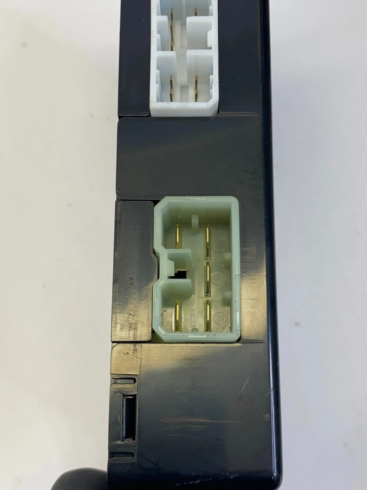 2016-2018 HYUNDAI SANTA FE SPORT MEMORY POWER SEAT CONTROL MODULE 95450-4Z100