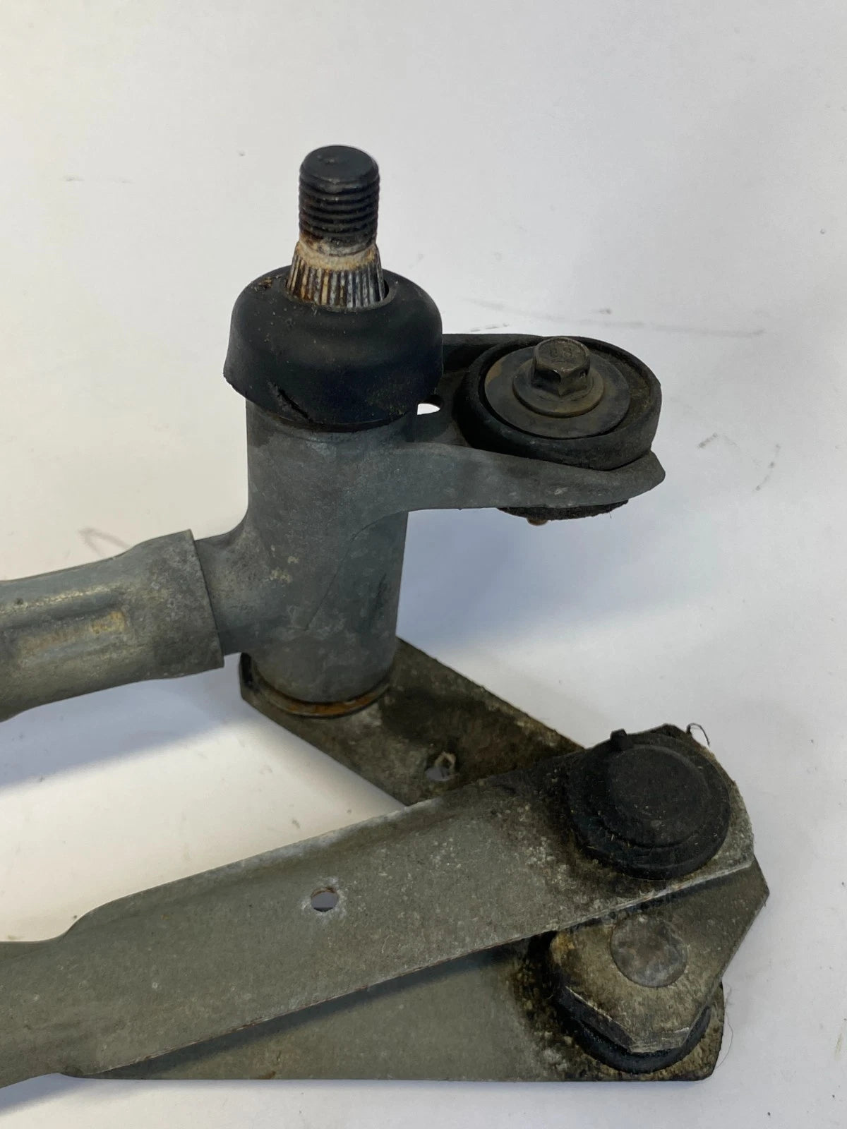 2008-2012 FORD ESCAPE FRONT WINDSHIELD WIPER MOTOR W/LINKAGE 8L84-17500-AC OEM