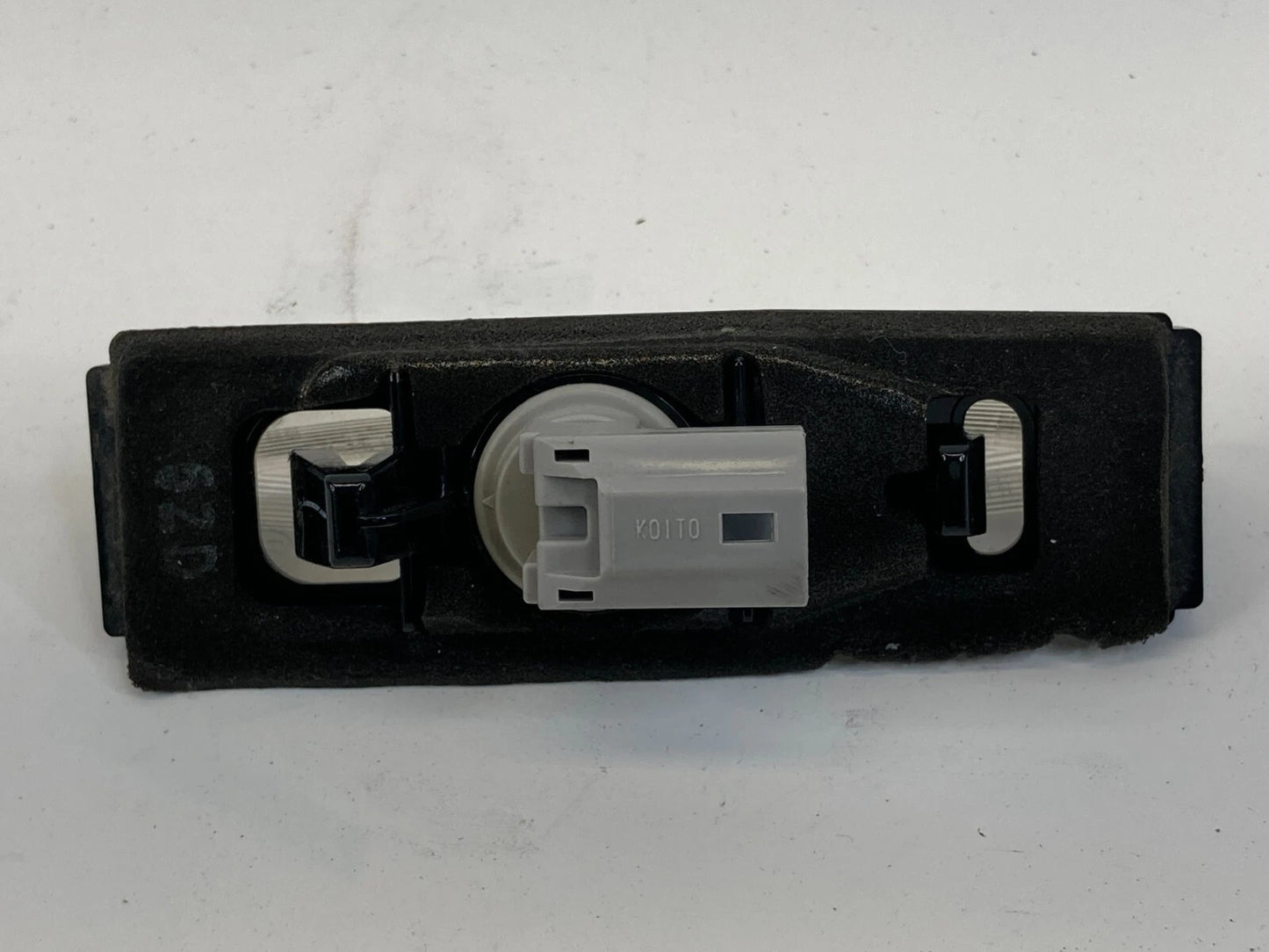 06-08 LEXUS RX400H 04-06 RX330 REAR TRUNK LICENSE PLATE LIGHT LAMP TRIM PANEL