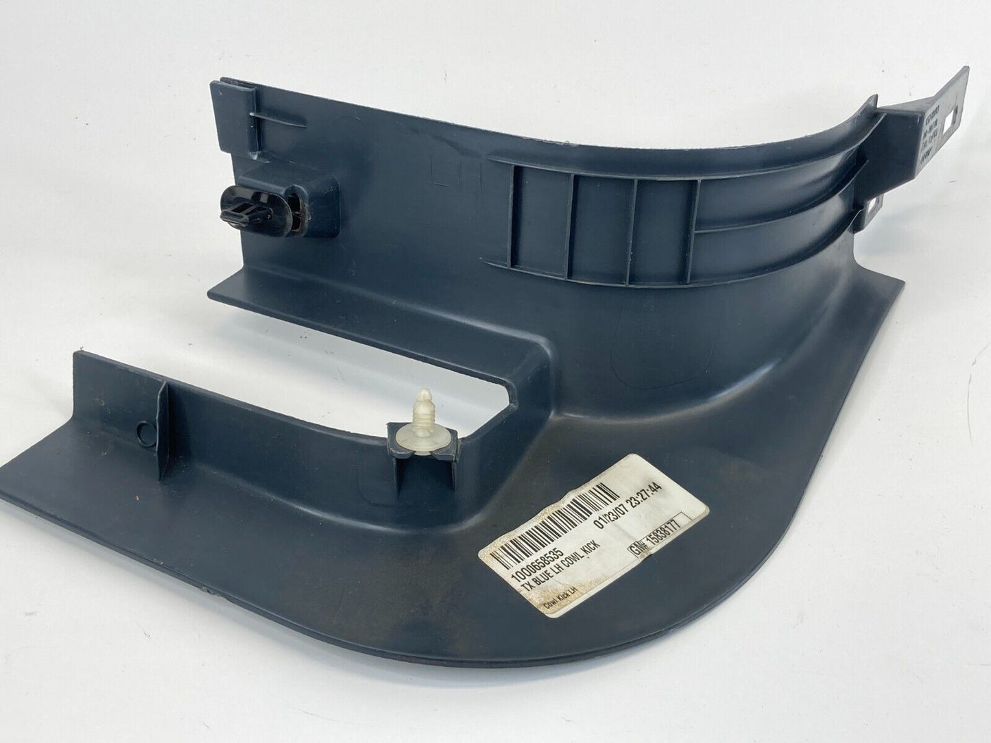 2006-2011 Cadillac DTS Left Driver Side Cowl Kick Panel Trim Cover 15282283 OEM