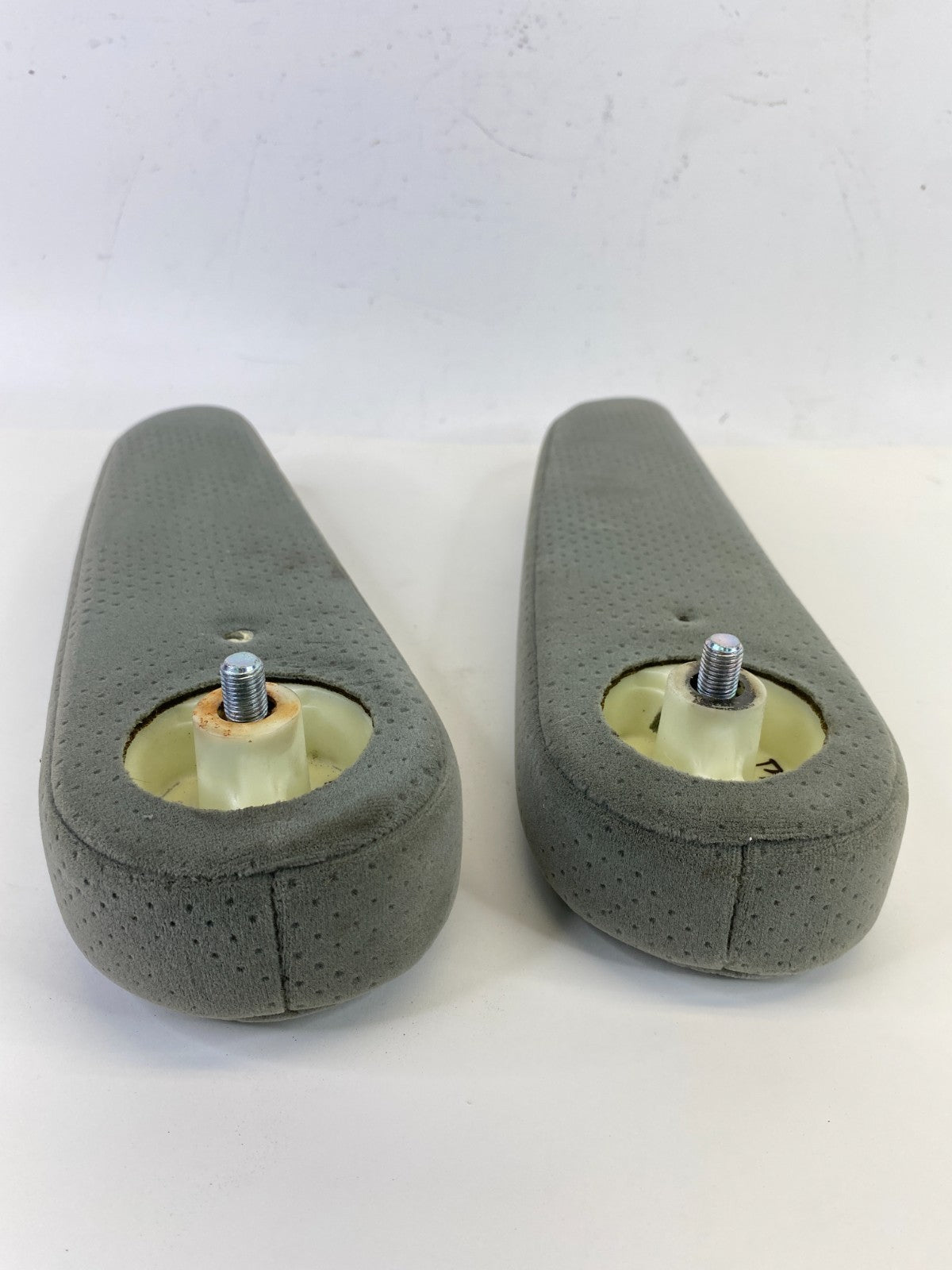 05-10 Honda Odyssey Rear Left Side Left & Right Position Seat Armrest Arm Rest