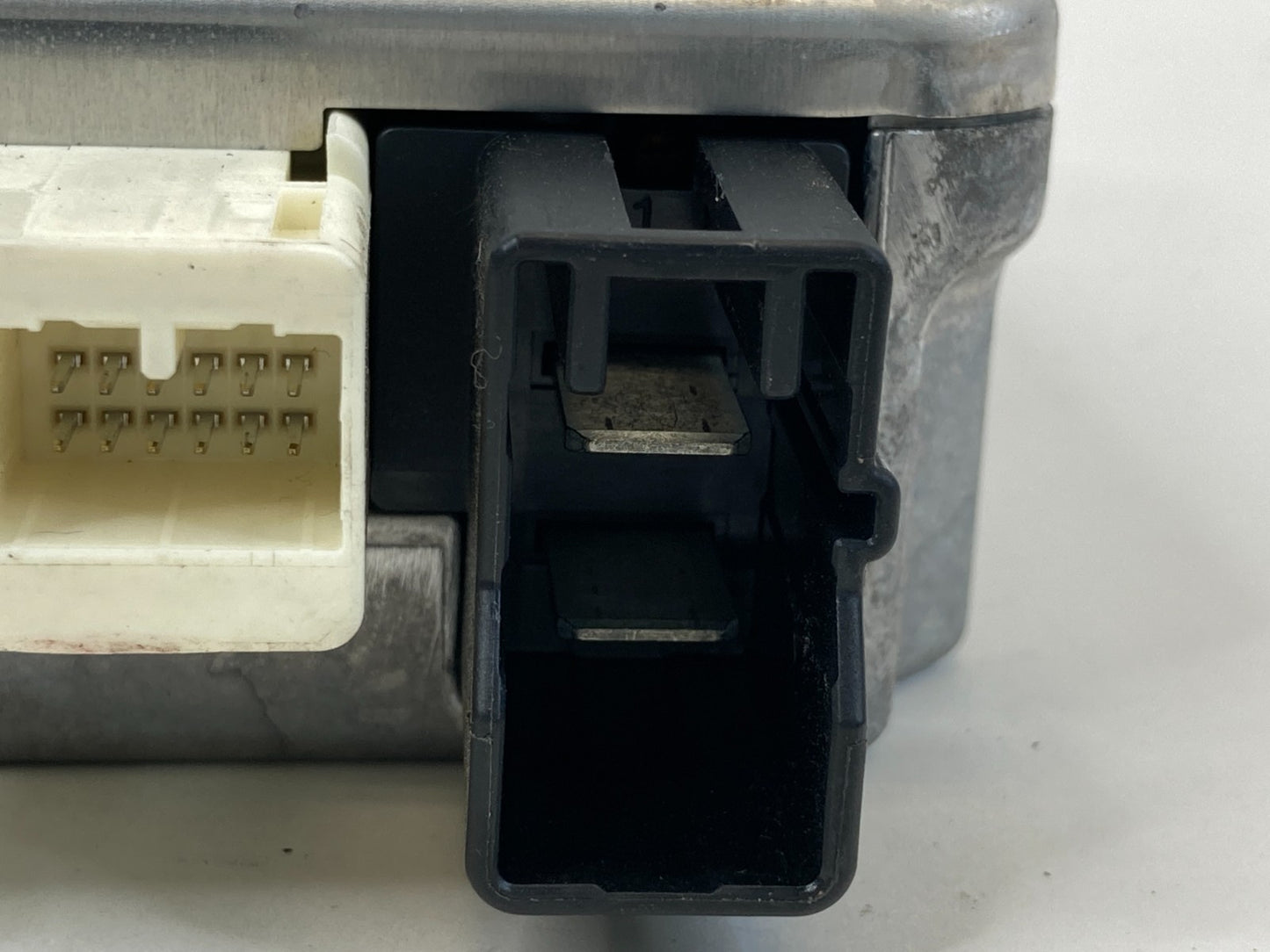 2008-2010 Toyota Highlander Power Steering Control Module 89650-48060 OEM