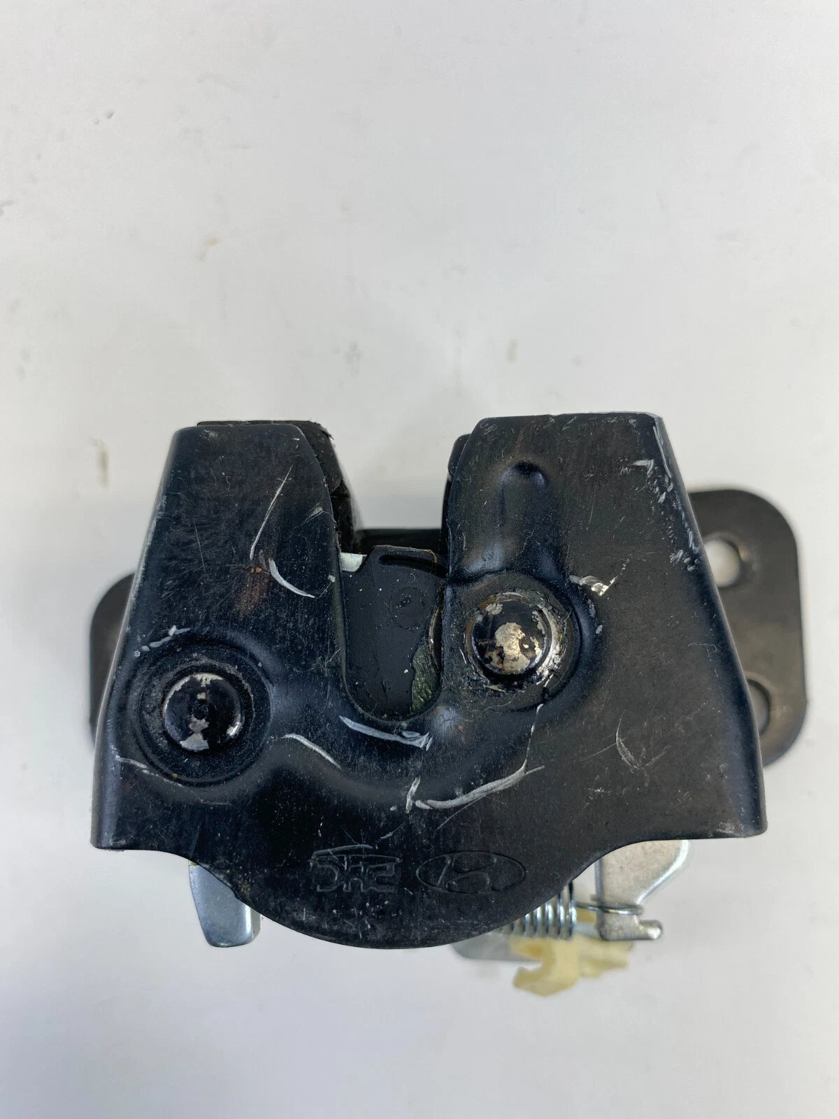 2005 2006 2007 2008 2009 HYUNDAI TUCSON REAR BACK GLASS WINDOW LOCK LATCH OEM