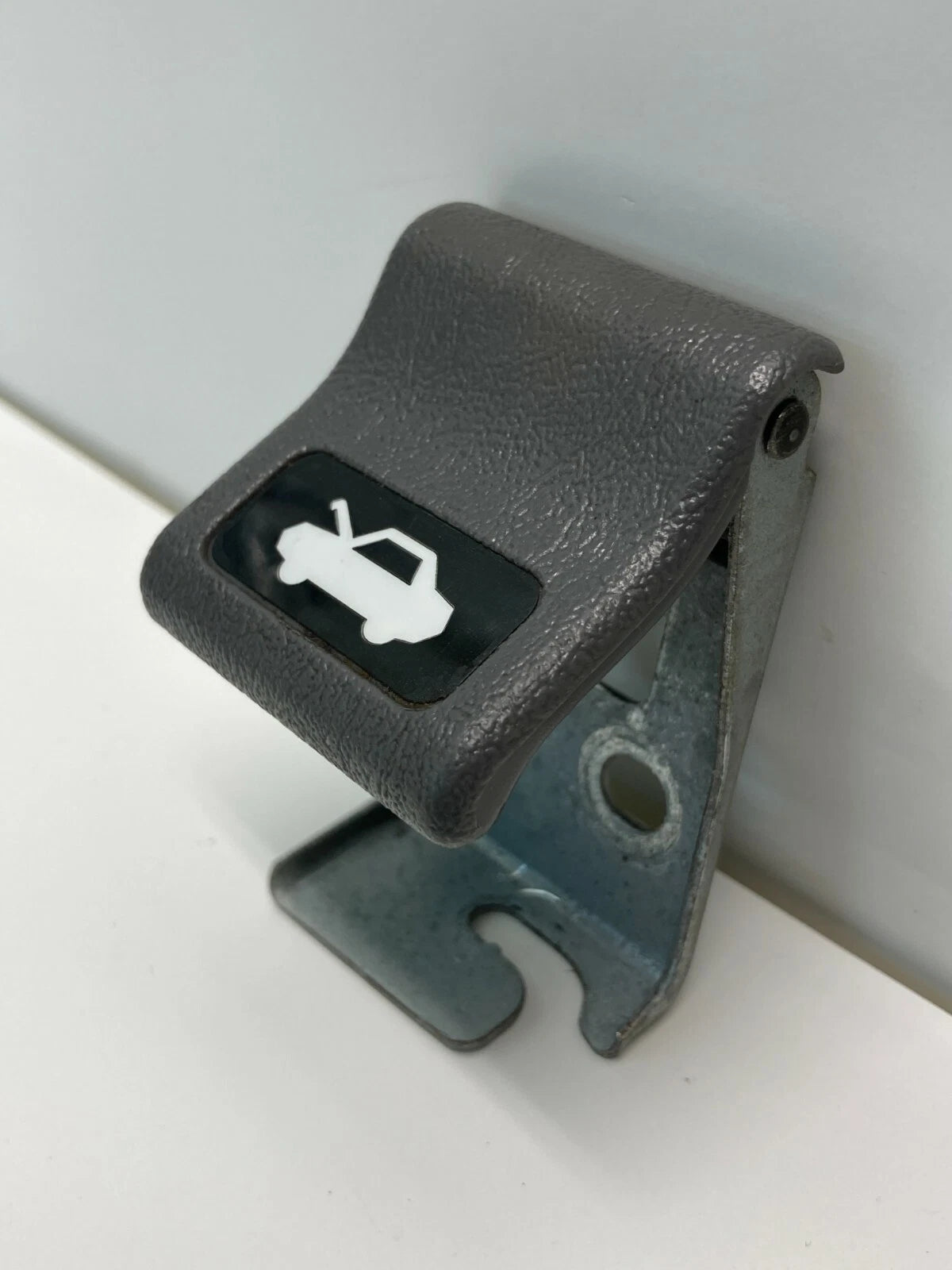 2000 2001 2002 2003 2004 SUBARU LEGACY OUTBACK HOOD RELEASE HANDLE PULL LEVER