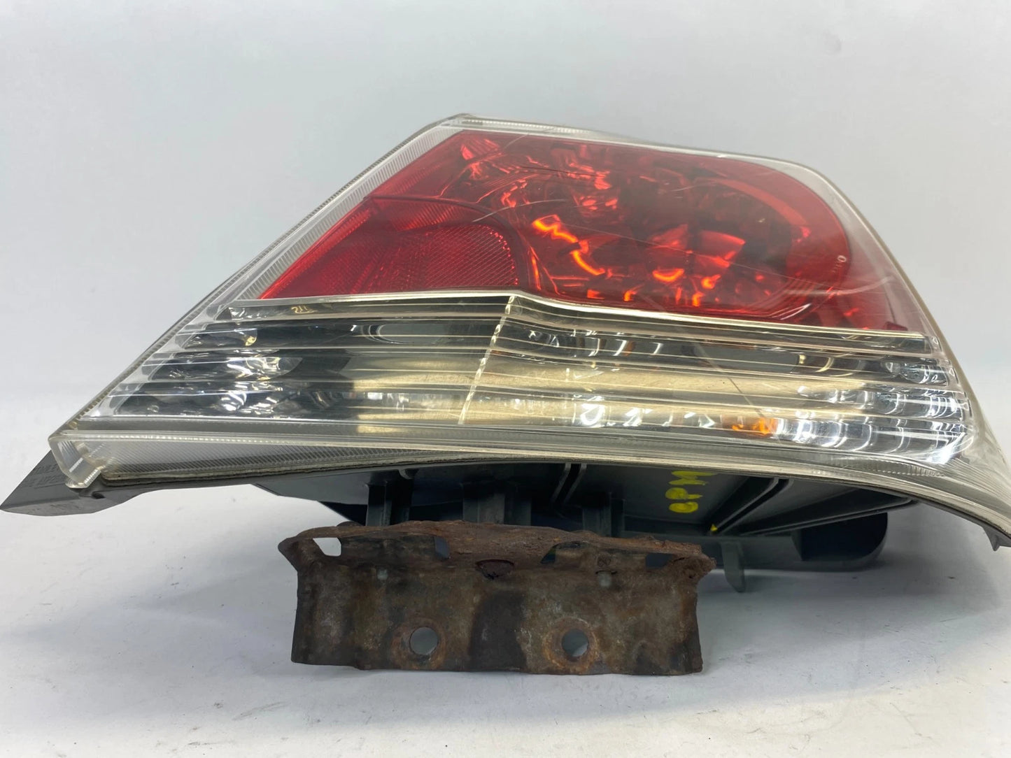 2008-2012 HONDA ACCORD SEDAN RIGHT PASSENGER TAIL LIGHT TAILLIGHT TAIL LAMP