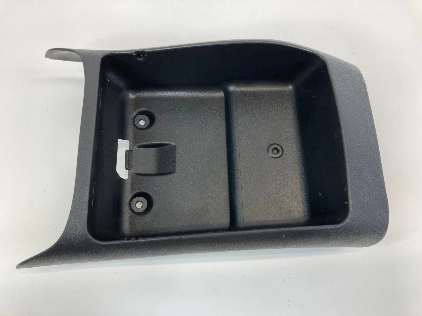 2005-2010 PONTIAC G6 REAR CENTER CONSOLE STORAGE COMPARTMENT BEZEL TRIM COVER