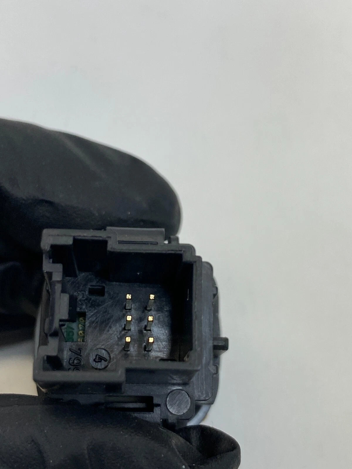 08-11 FORD ESCAPE AMBIENT COURTESY LIGHT CONTROL SWITCH BUTTON 8A8T-13D806-ABW