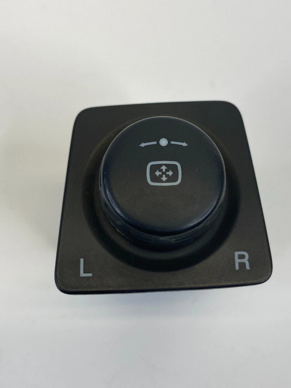 2012-2015 CHEVROLET CAPTIVA SPORT POWER MIRROR ADJUSTMENT CONTROL SWITCH BUTTON