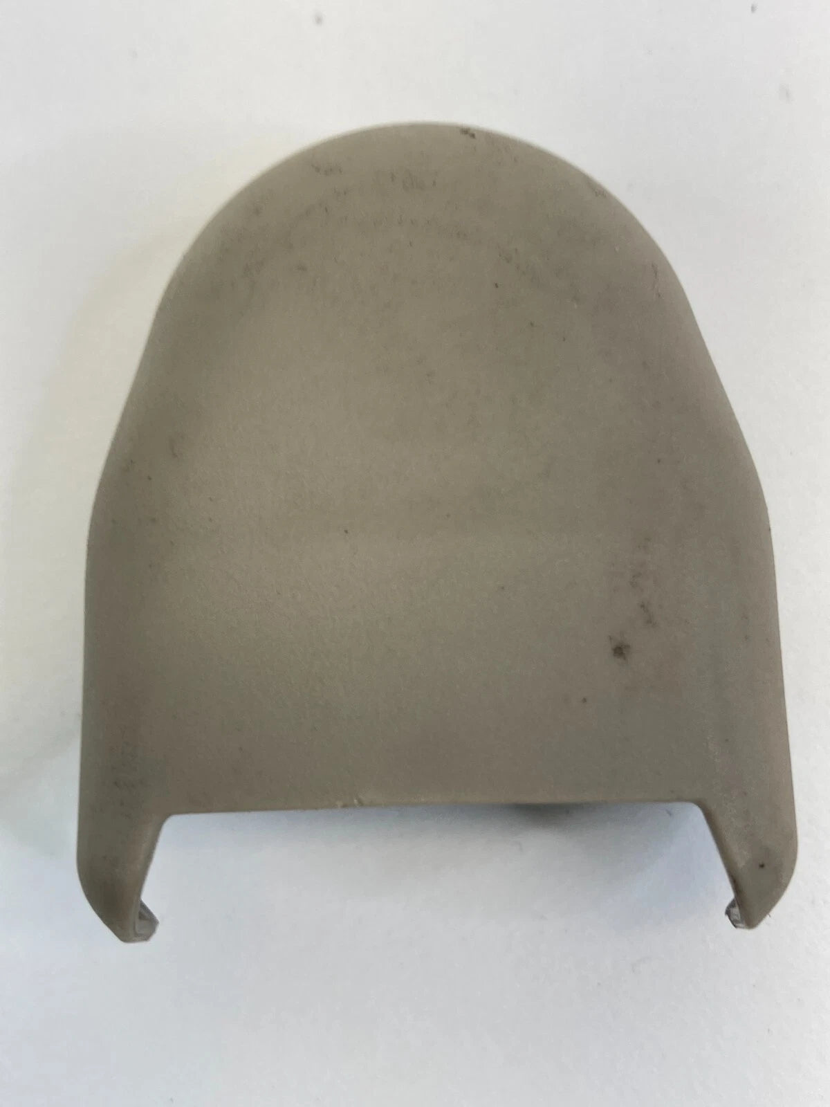 2007-2010 HYUNDAI ELANTRA FRONT LEFT SIDE SEAT BELT ANCHOR LOWER COVER TRIM OEM