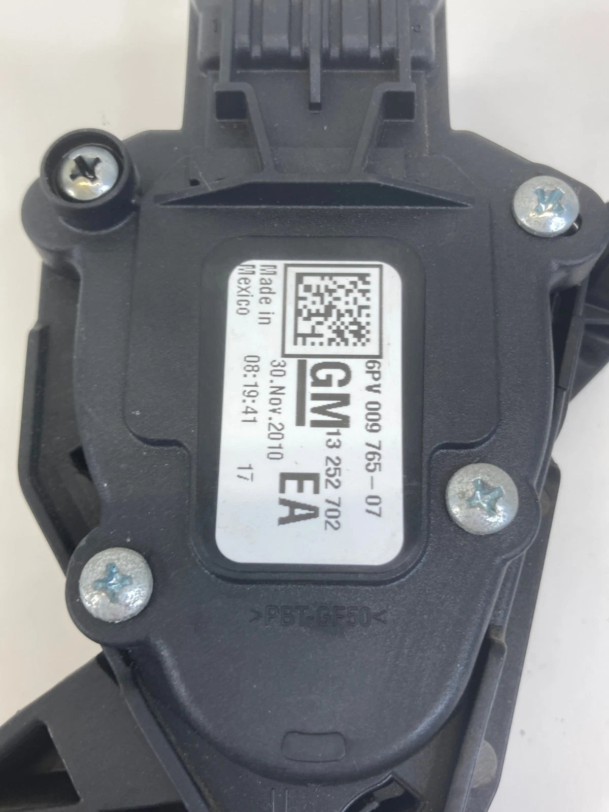 2011-2015 CHEVROLET CRUZE ACCELERATOR GAS PEDAL W/ POSITION SENSOR 13252702 OEM