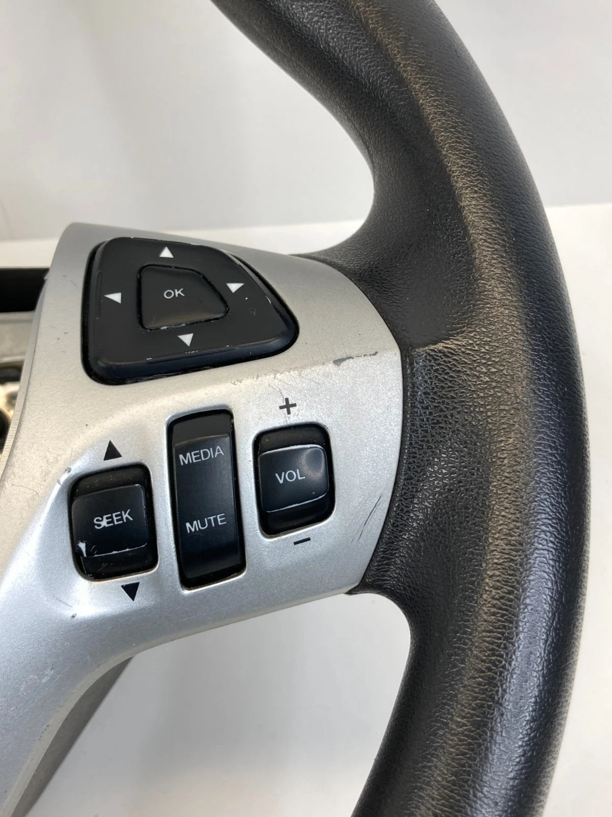 2013-2019 FORD TAURUS INTERCEPTOR STEERING WHEEL W/ CRUISE CONTROL SWITCH OEM