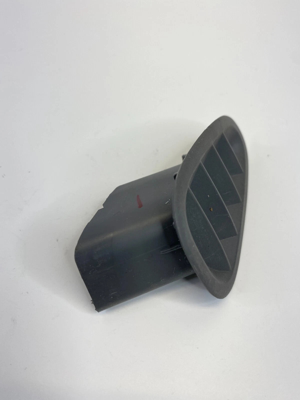 2004-2010 TOYOTA SIENNA FRONT RIGHT SIDE DASH DEFROSTER GRILLE DEFOGGER OUTLET