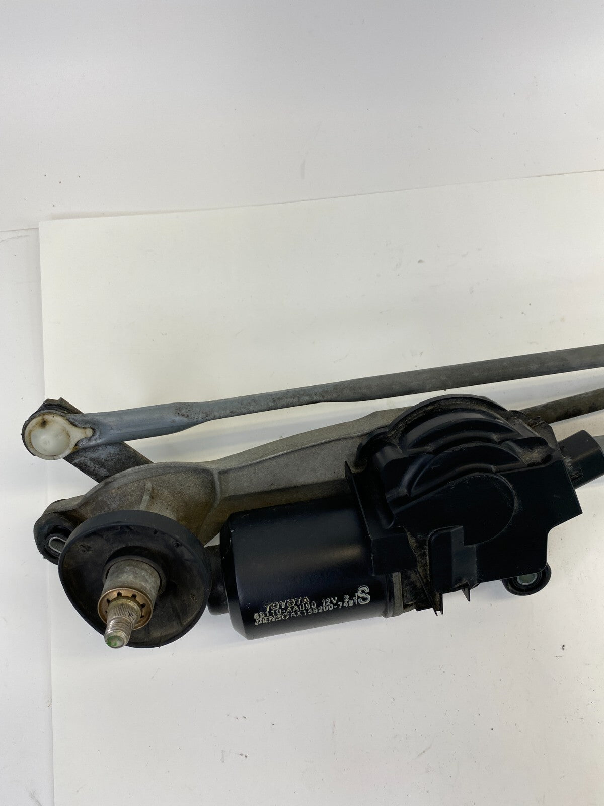 2004 05 06 07 2008 Toyota Solara Front Windshield Wiper Motor 85110-AA050