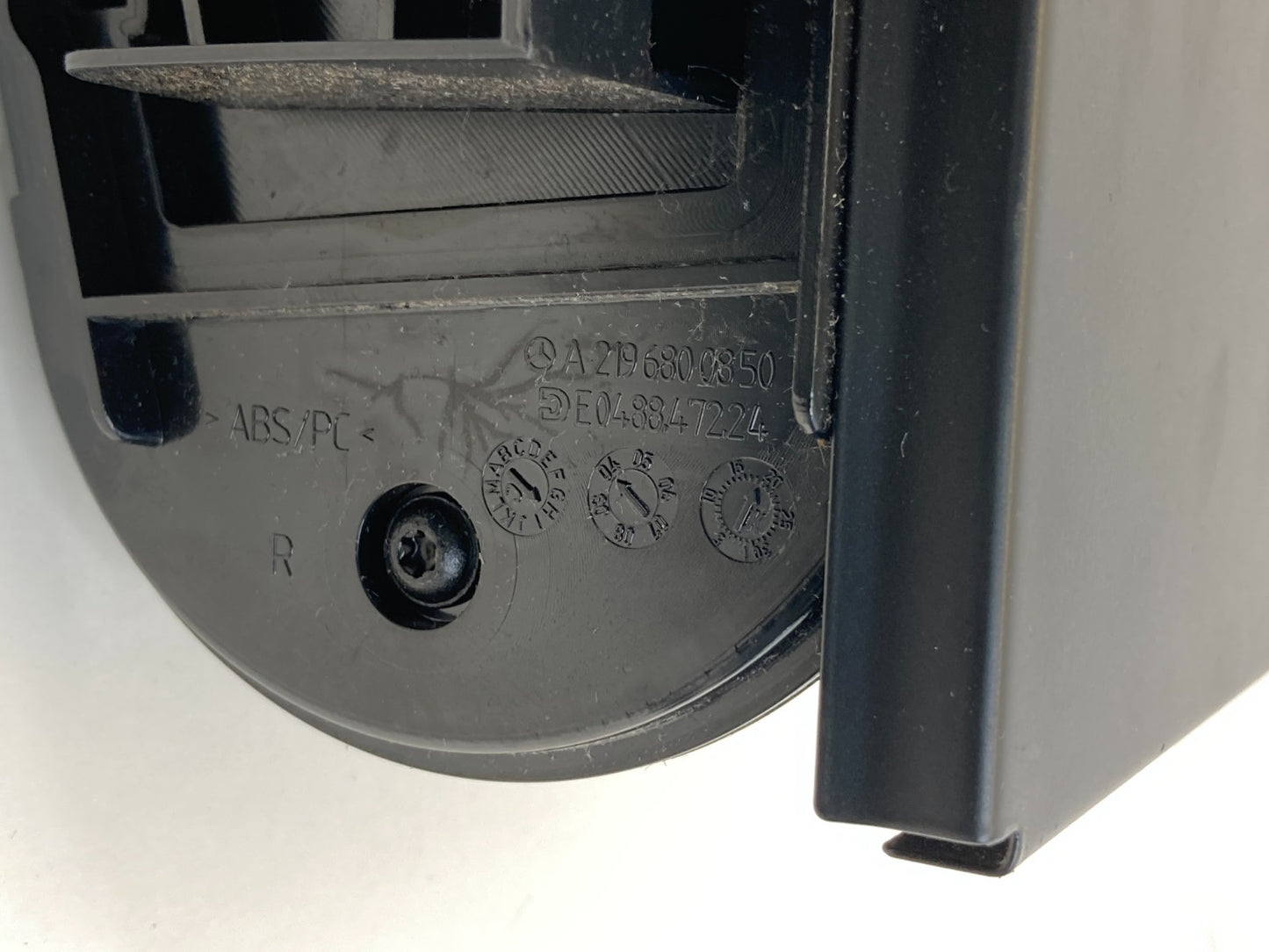 2006 Mercedes-Benz CLS500 Center Console Storage Compartment Ashtray A2196800850