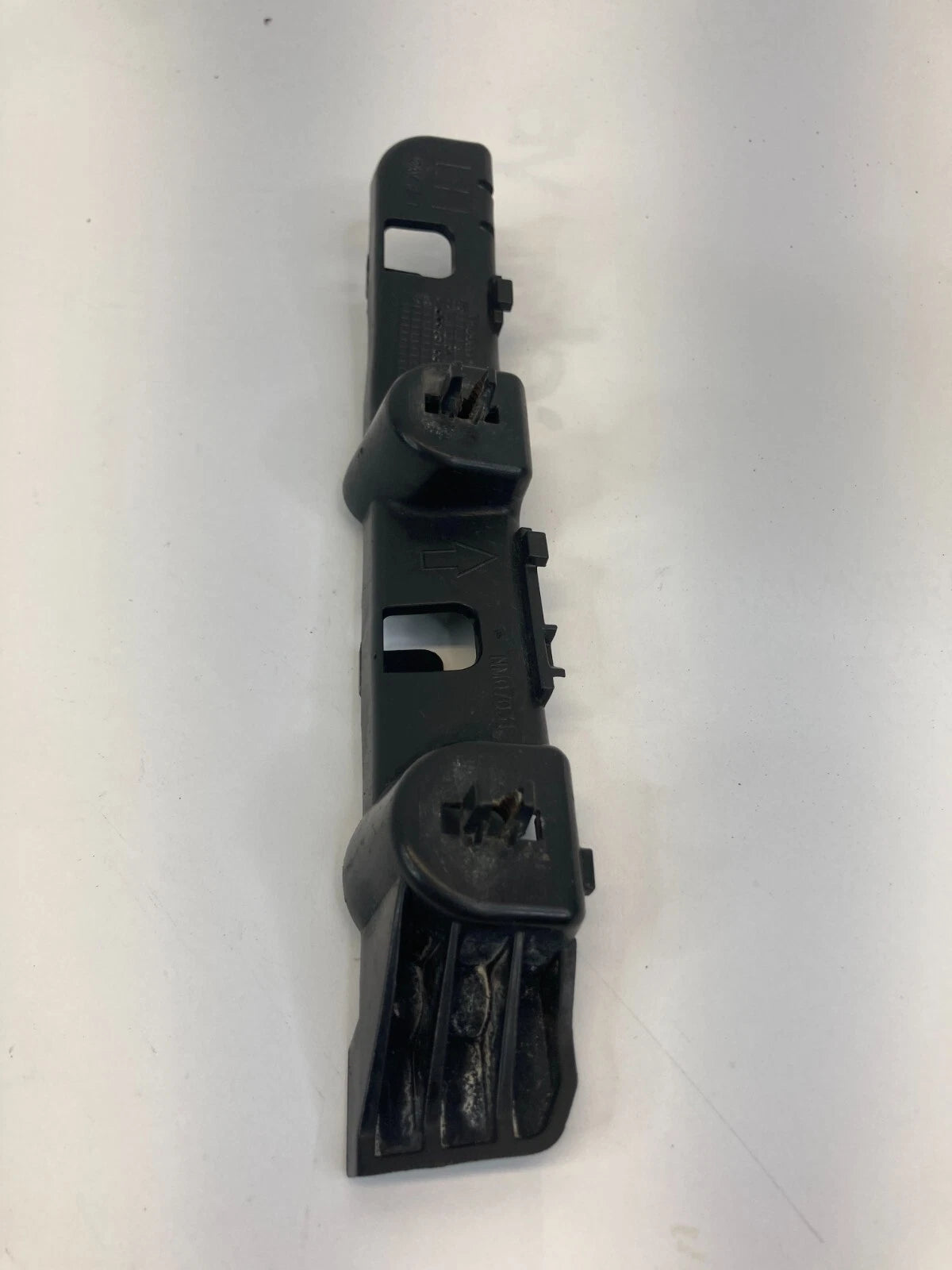 2007-2012 NISSAN ALTIMA SEDAN FRONT LEFT SIDE BUMPER BRACKET 62221-JA000 OEM