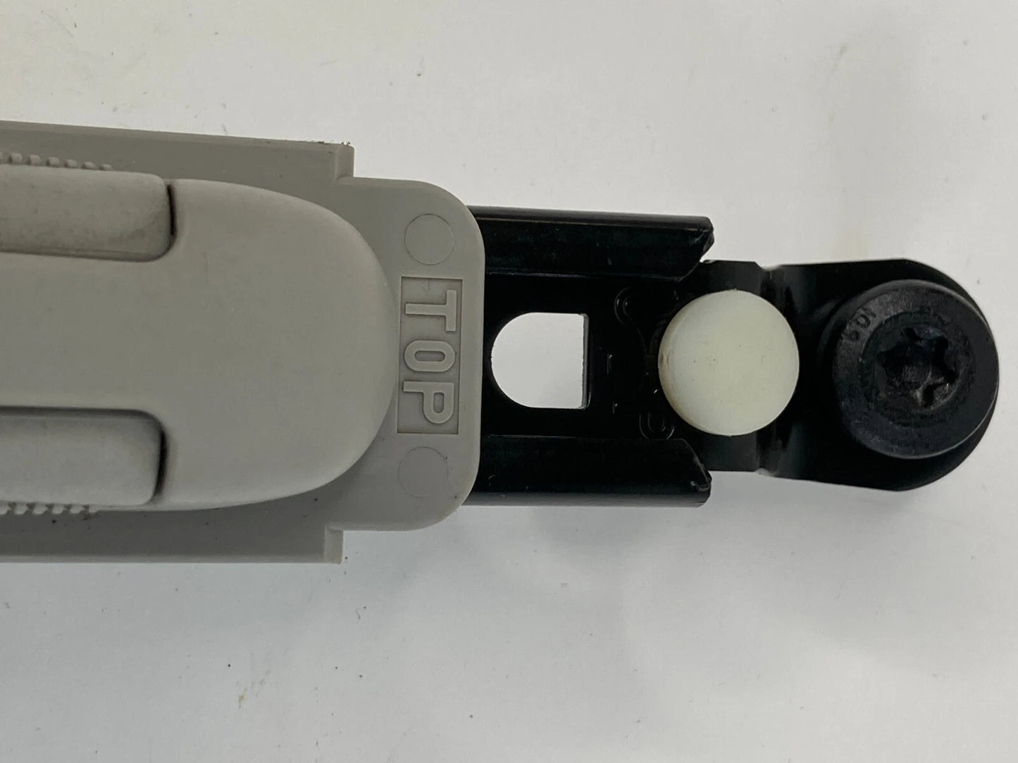 2008-2012 CHEVROLET MALIBU FRONT RIGHT SEAT BELT HEIGHT ADJUSTER 6154358A OEM
