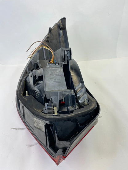 04-07 BMW 530I E60 SEDAN REAR RIGHT PASSENGER SIDE TAIL LIGHT LAMP 7165740 OEM