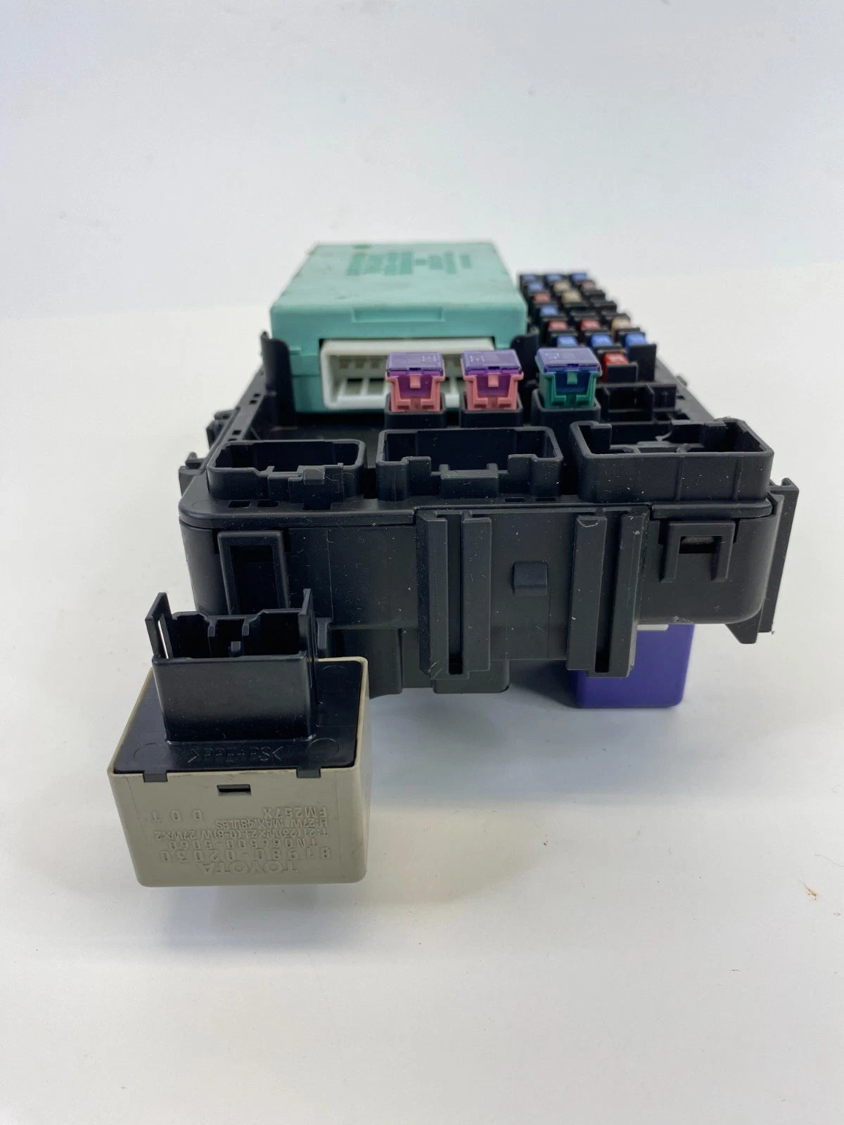 2003-2008 Pontiac Vibe 1.8L Engine Fuse Relay Box Compartment Block Junction OEM