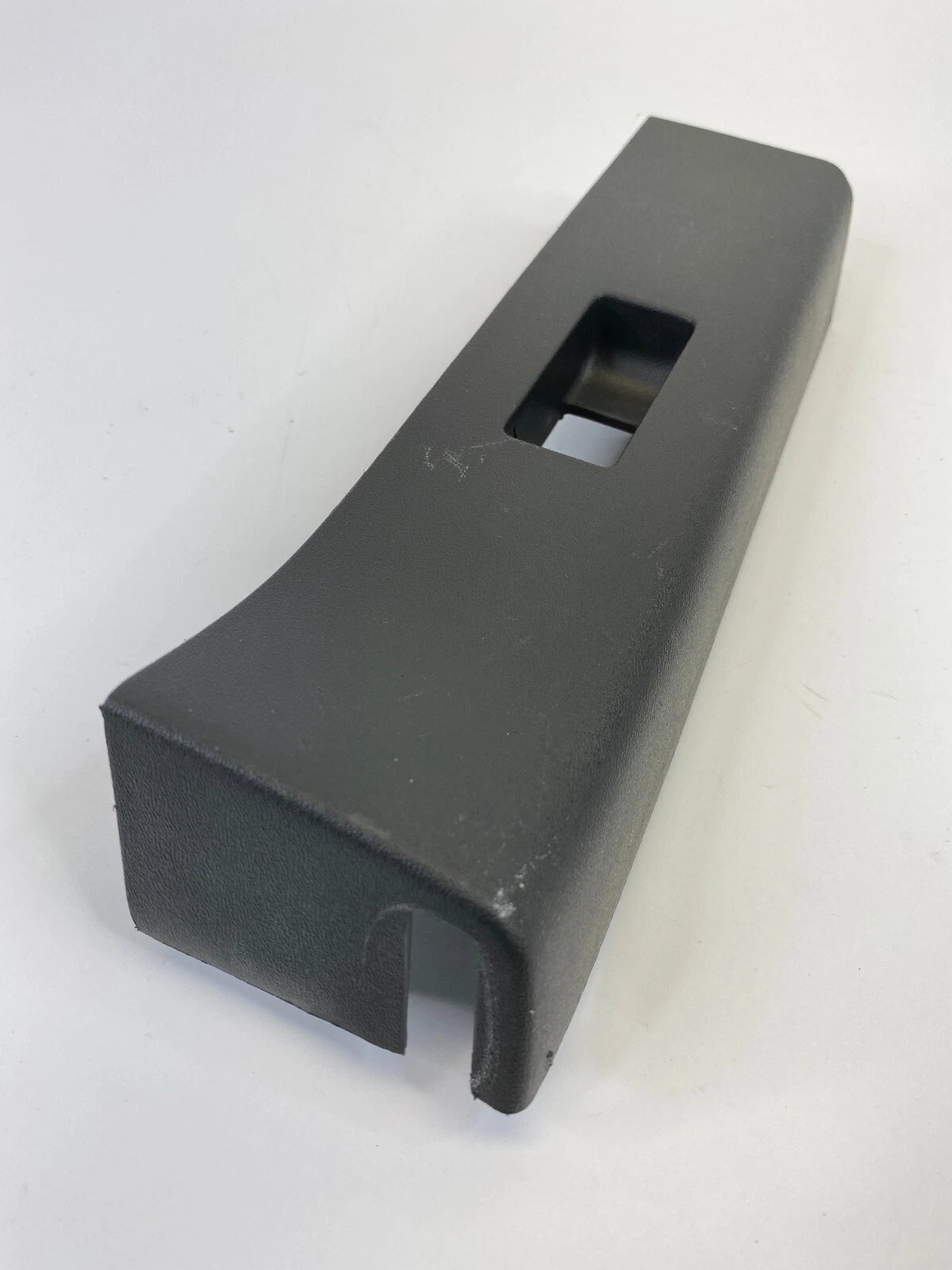 2005-2015 NISSAN XTERRA REAR LEFT SIDE DOOR POWER WINDOW SWITCH BEZEL 82961EA264