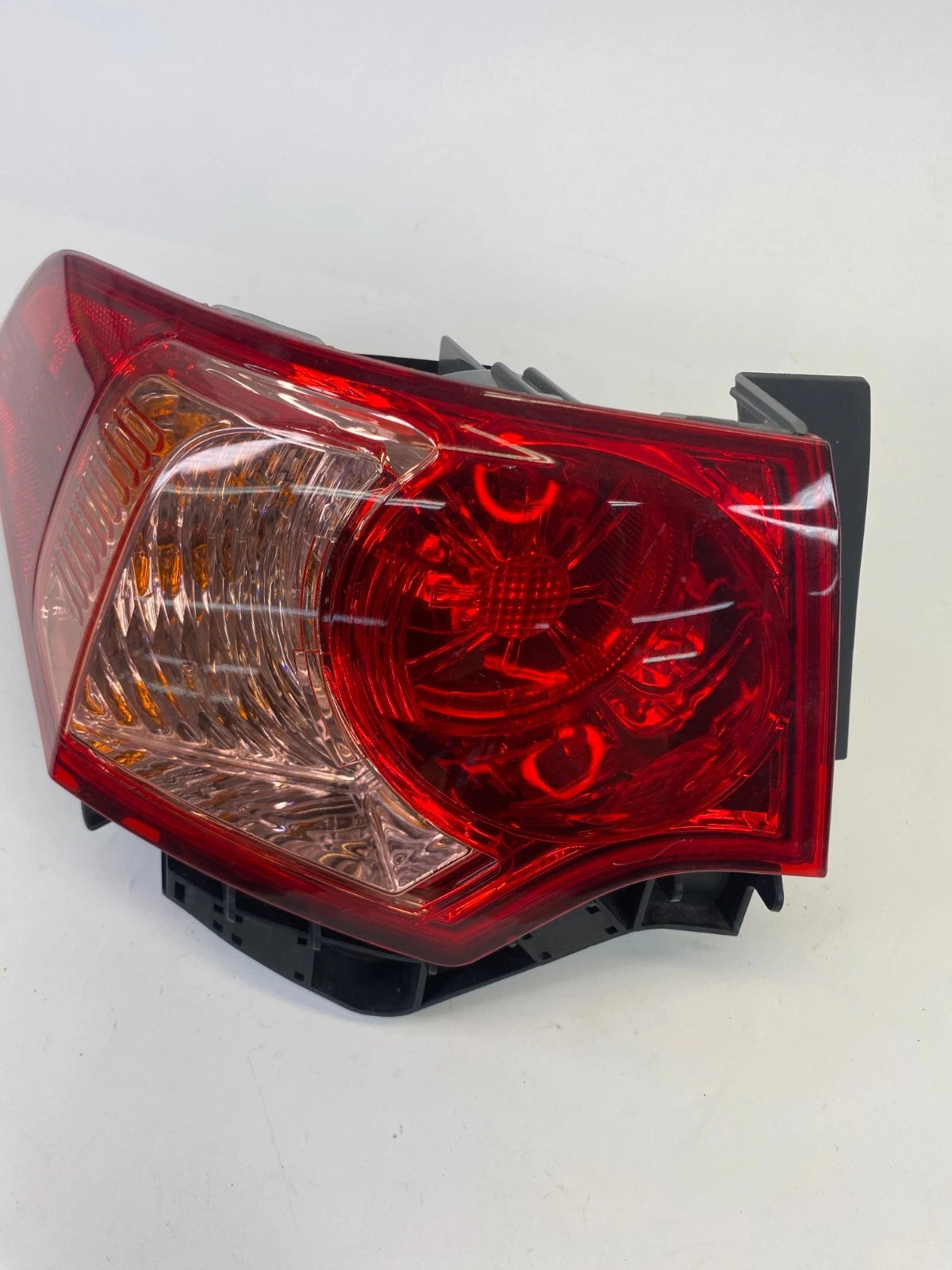 2011-2014 ACURA TSX REAR OUTER QUARTER LEFT DRIVER TAILLIGHT TAIL LIGHT LAMP