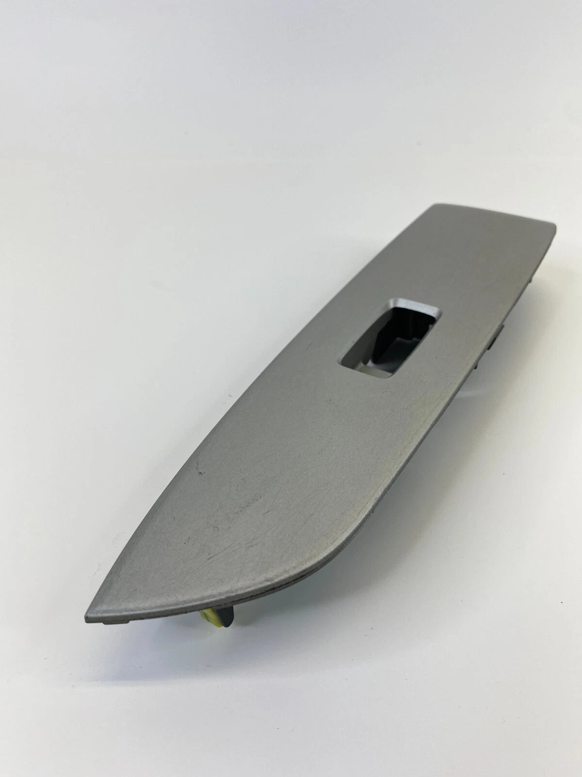 2004-2006 LEXUS RX330 07-09 RX350 REAR RIGHT DOOR WINDOW SWITCH BEZEL 742700E010