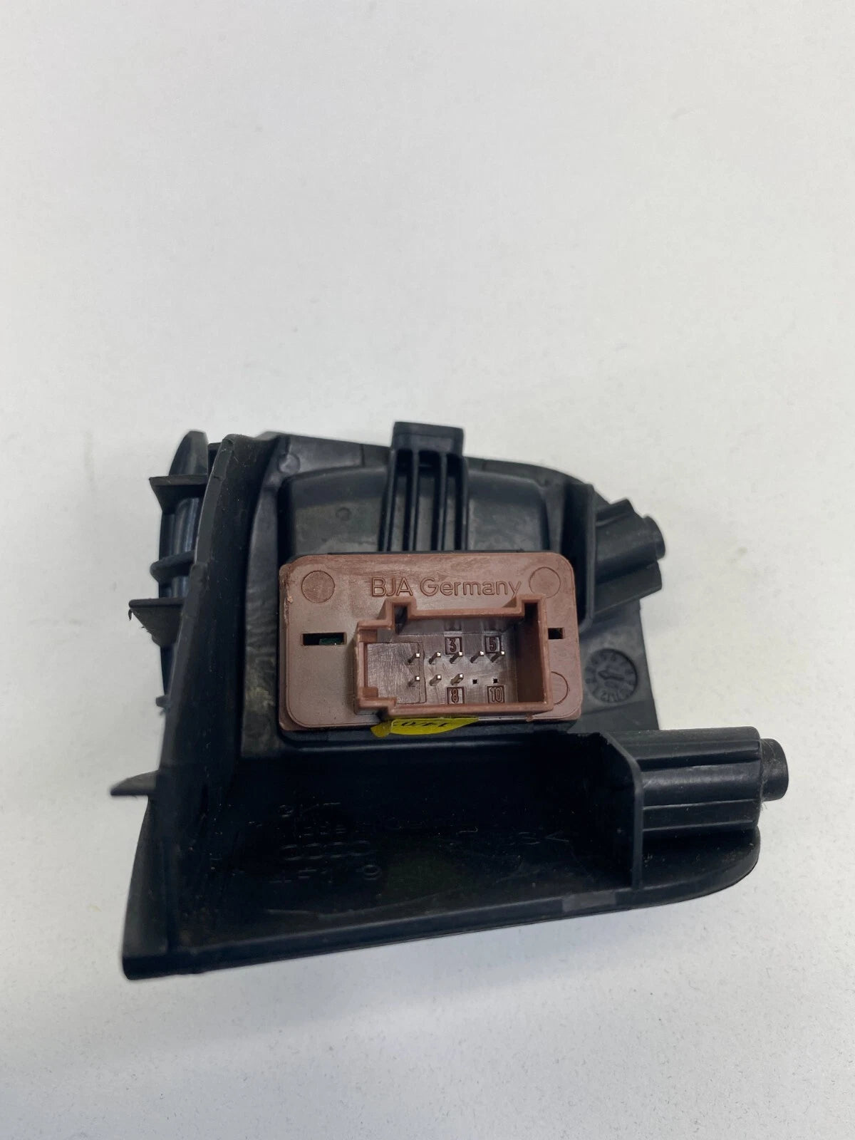 05-11 AUDI A6 QUATTRO OPENER TRUNK RELASE & FUEL DOOR CONTROL SWITCH 4F1959527
