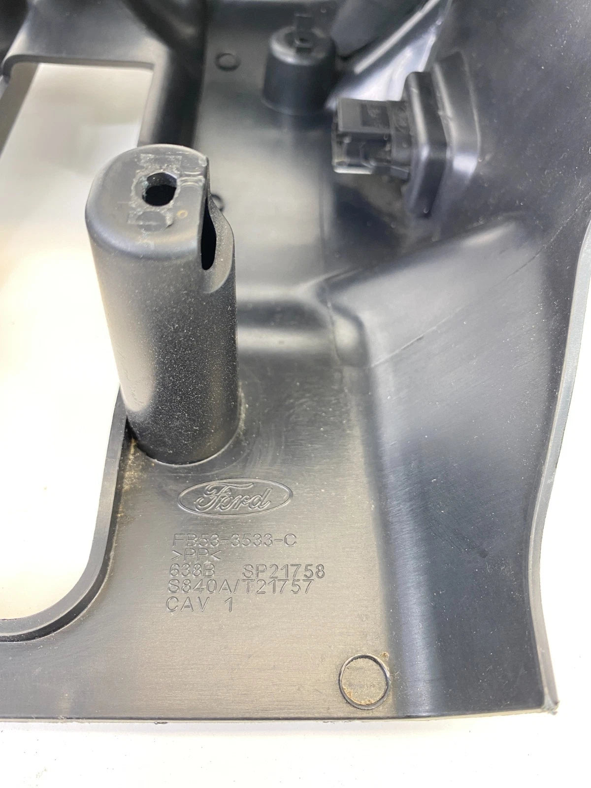 16-19 FORD EXPLORER INTERCEPTOR UTILITY UPPER & LOWER STEERING COLUMN COVER OEM