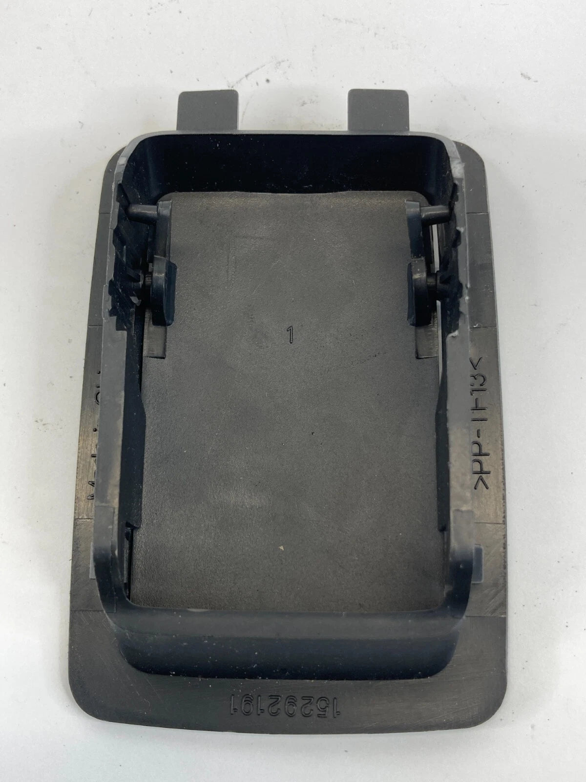 08-12 CHEVROLET MALIBU BACK SEAT CHILD SAFETY ANCHOR HOOK CAP COVER 15292191 OEM
