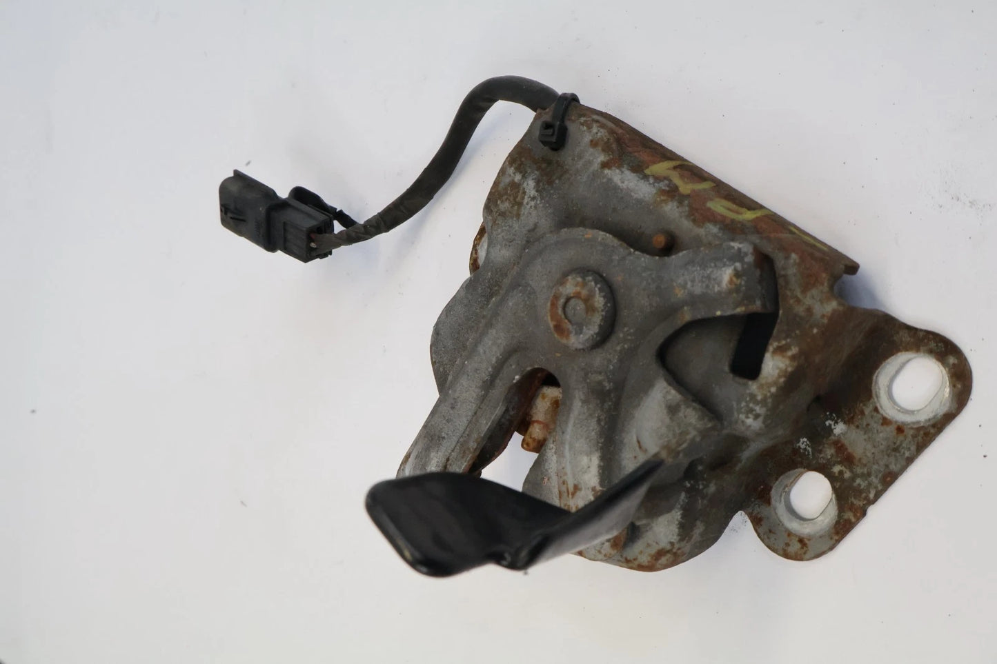 2010-2013 SUZUKI KIZASHI FRONT ENGINE HOOD LOCK BONNET LATCH RELEASE OEM FACTORY