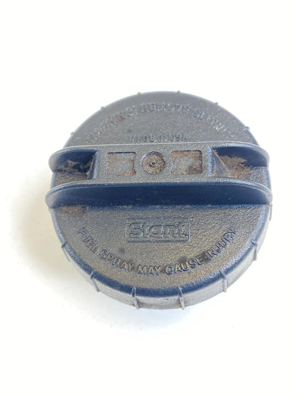 1998 1999 2000 2001 NISSAN ALTIMA SEDAN FUEL FILLER GAS TANK LID CAP COVER OEM