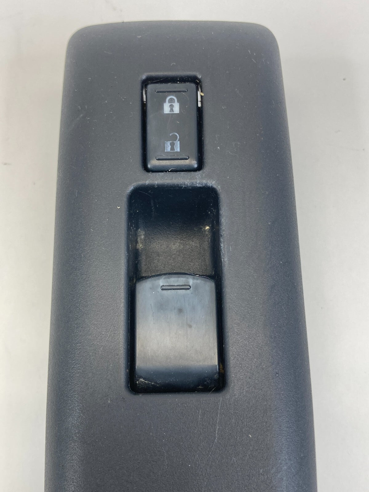 08-13 Nissan Rogue Front Right Door Power Window & Lock Switch 80960-JM00A OEM