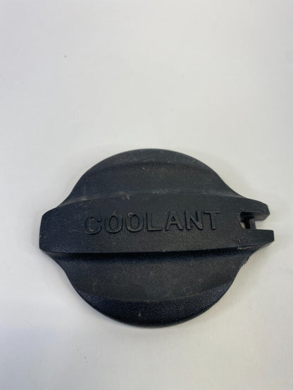 13-18 Hyundai Santa Fe Sport Radiator Engine Coolant Reservoir Tank Cap Cover