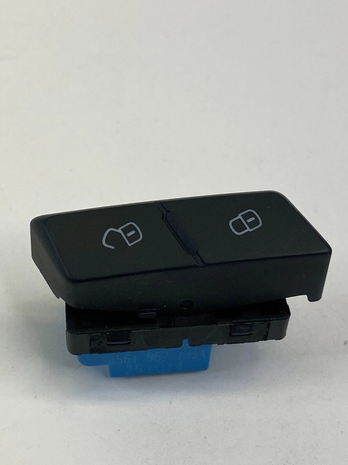 2012-2015 VOLKSWAGEN PASSAT REAR LEFT SIDE DOOR LOCK SWITCH 561-962-135-A OEM