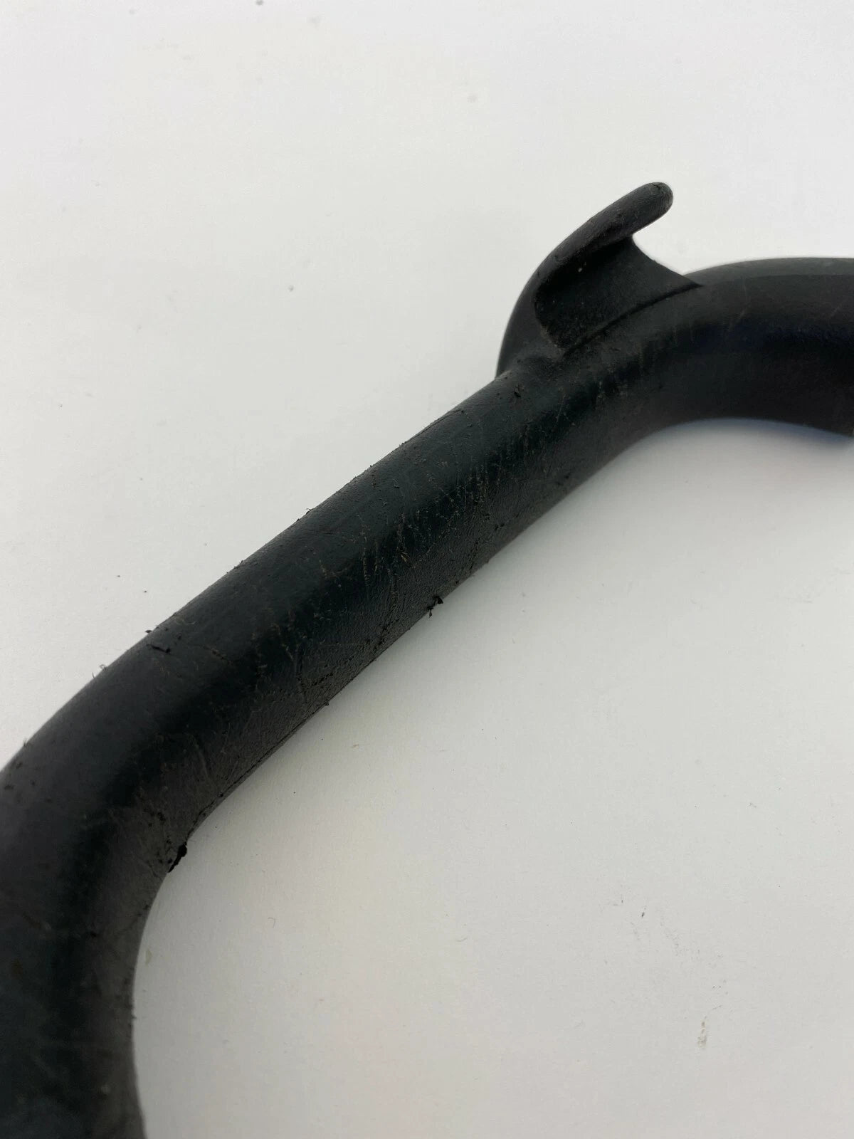 2011-2014 DODGE AVENGER REAR PASSENGER SIDE UPPER ROOF GRAB HANDLE ASSEMBLY OEM