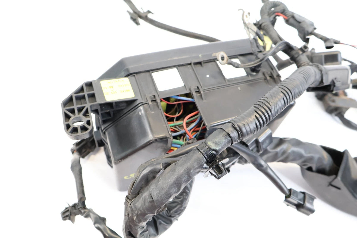 2007-2010 HYUNDAI ELANTRA ENGINE JUNCTION FUSE BOX WITH WIRE HARNESS OEM FACTORY