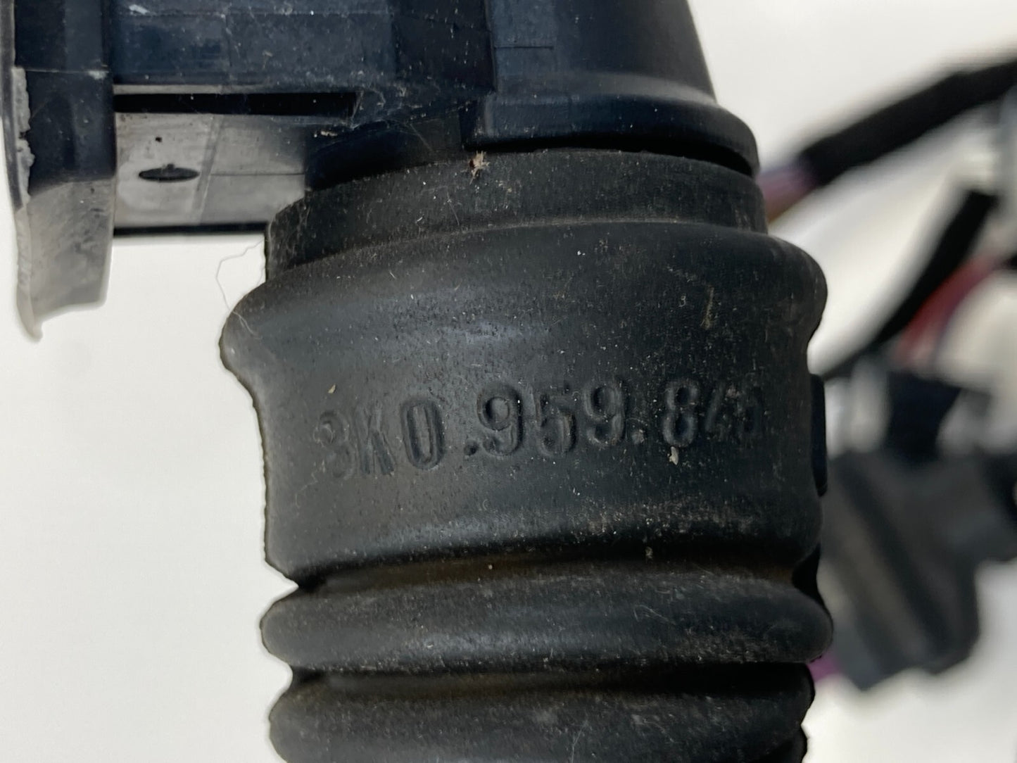 09-16 Audi A4 Quattro Sedan Front Right Door Wire Wiring Harness 8K0971030AB OEM