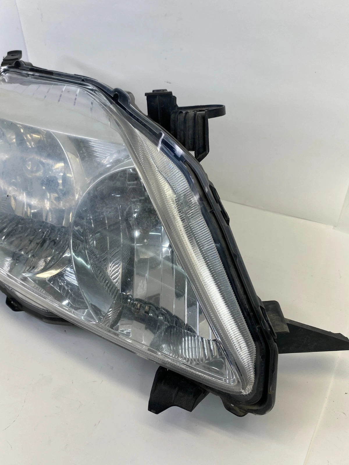 2009 2010 TOYOTA COROLLA FRONT RIGHT PASSENGER HEADLIGHT HEADLAMP OEM