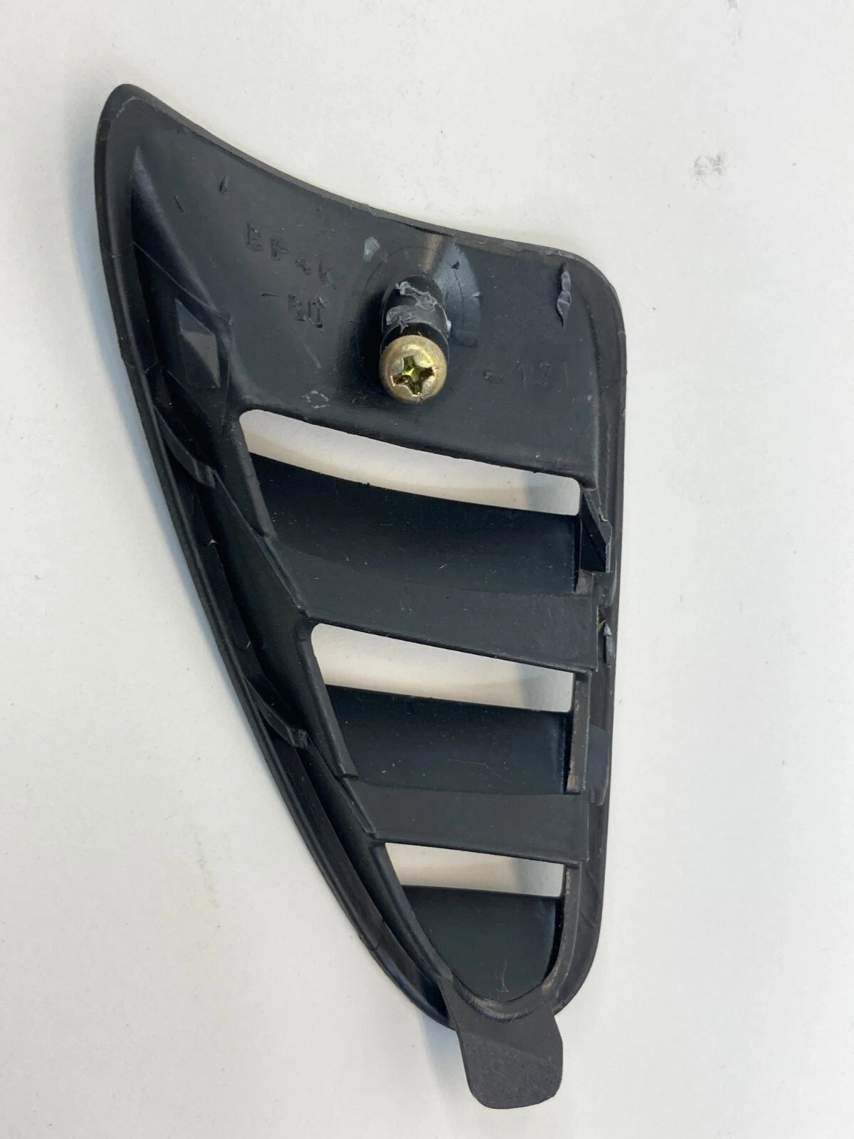 04-08 MAZDA 3 MAZDA3 UPPER DASH LEFT SIDE AC AIR VENT DEFROSTER GRILLE TRIM OEM