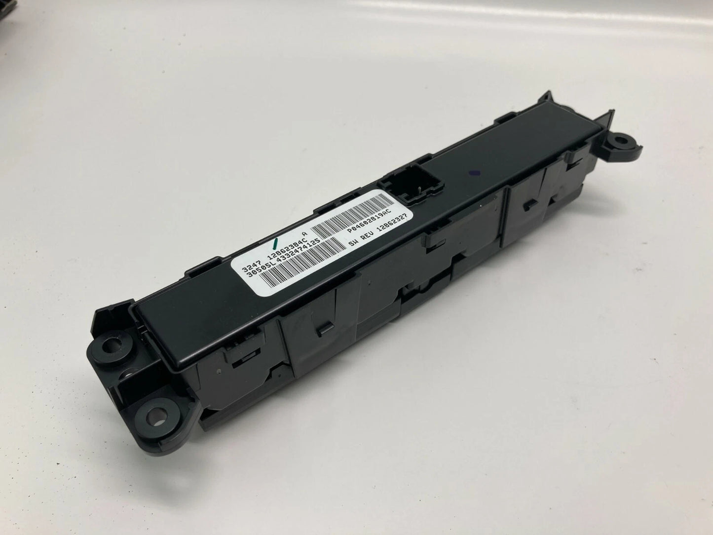 07-10 CHRYSLER SEBRING 08-10 DODGE AVENGER EMERGENCY HAZARD LIGHT P04602819AC
