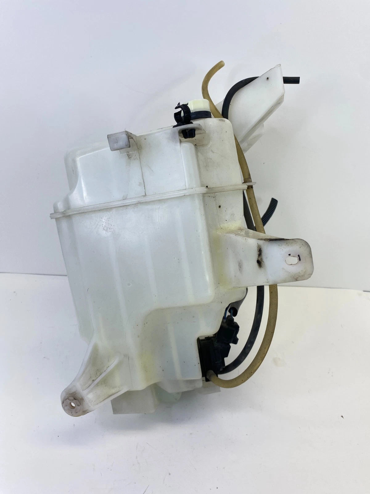 06-08 TOYOTA RAV4 WINDSHIELD WASHER FLUID RESERVOIR WITH PUMPS OEM 060851-205